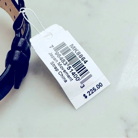 NIB Micheal Kors Thompkins MK8864 Leather Watch - Picture 5 of 6